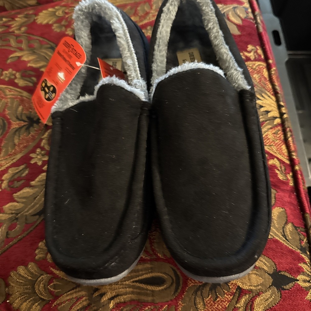 Deer Stags Men's Slipperooz Nordic Slippers Color Black Size 10 Style NORDICTW